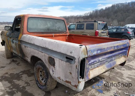 1979 Ford F100 z USA, uszkodzony, nr VIN F10GCEC6366